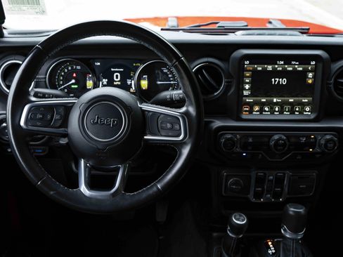 Used 2022 Jeep Wrangler Unlimited Sahara image 20