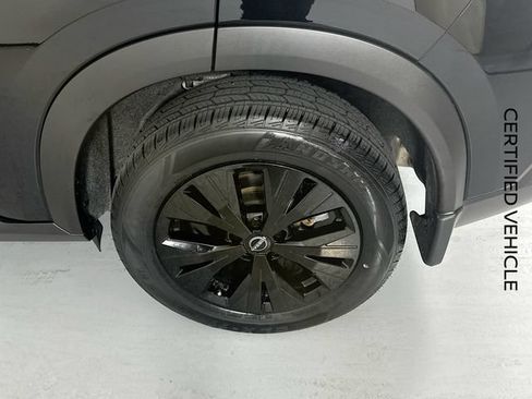 Certified 2023 Nissan Rogue SV FWD image 30