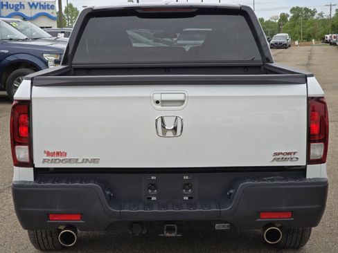 Used 2023 Honda Ridgeline Sport image 11