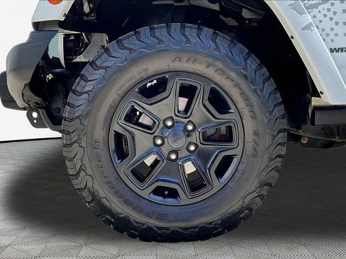 Used 2016 Jeep Wrangler Unlimited Sahara AWD/4WD image 30