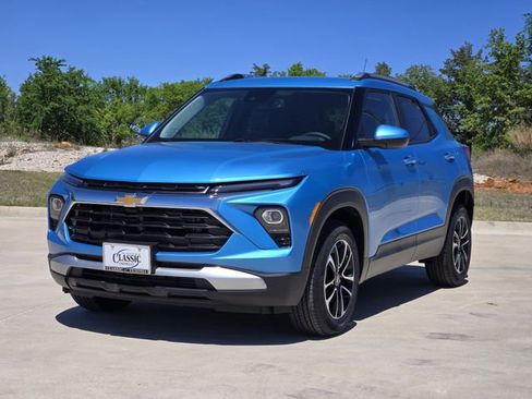 New 2026 Chevrolet TrailBlazer LT w/ Convenience Package FWD image 3