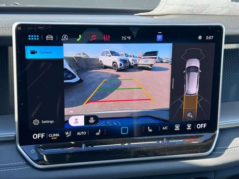 New 2026 Volkswagen Tiguan SE FWD image 26