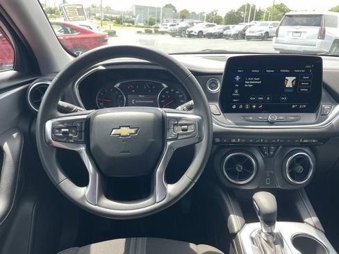 Used 2025 Chevrolet Blazer LT AWD/4WD image 13