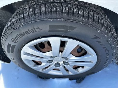 Used 2020 Chevrolet Sonic LT image 12