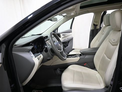 Used 2020 Cadillac XT5 Premium Luxury image 7