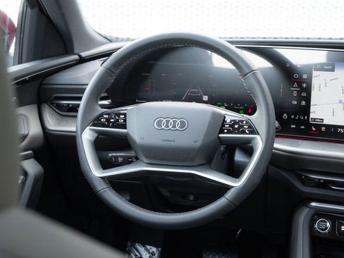 New 2025 Audi Q5 Premium Plus image 9