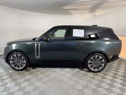 Certified 2024 Land Rover Range Rover SE image 3