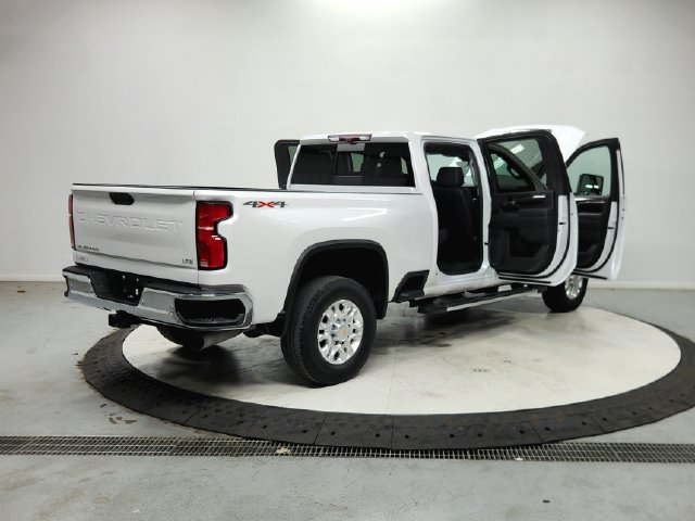 Used 2024 Chevrolet Silverado 2500 LTZ w/ LTZ Convenience Package AWD/4WD image 16
