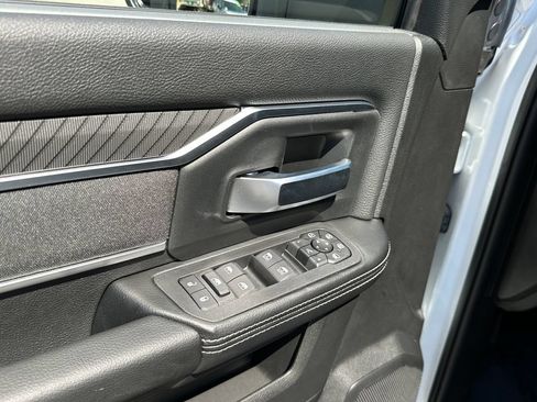 New 2026 RAM 2500 Big Horn AWD/4WD image 16