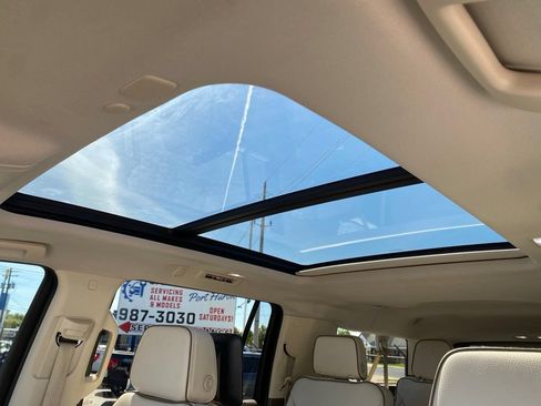 Used 2024 GMC Yukon XL Denali AWD/4WD image 13