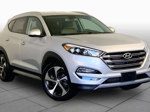 Used 2017 Hyundai Tucson Limited AWD/4WD image 3