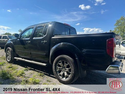 Used 2019 Nissan Frontier SL image 4
