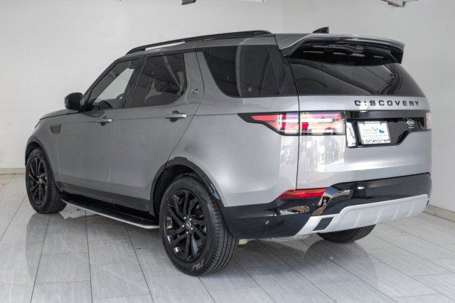 Used 2020 Land Rover Discovery Landmark AWD/4WD image 8