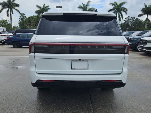 New 2025 Lincoln Navigator L Reserve w/ Jet Appearance Package AWD/4WD image 5