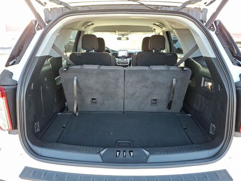 Used 2022 Ford Explorer XLT w/ Class IV Trailer Tow Package image 28