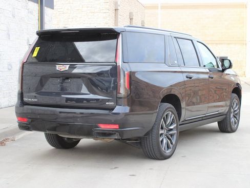 Used 2024 Cadillac Escalade ESV Sport Platinum w/ Heavy-Duty Trailer Package image 3