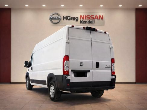 Used 2025 RAM ProMaster 2500 w/ Convenience Group FWD image 4