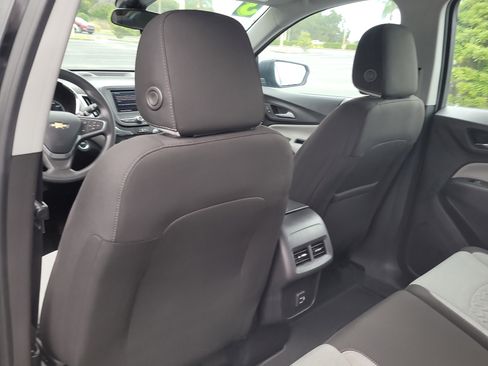 Used 2023 Chevrolet Equinox LS image 13