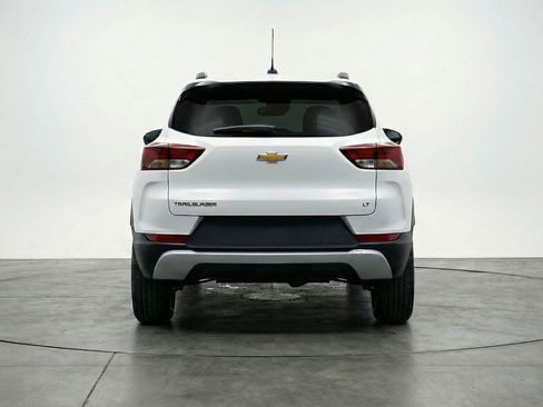 Used 2025 Chevrolet TrailBlazer LT FWD image 7