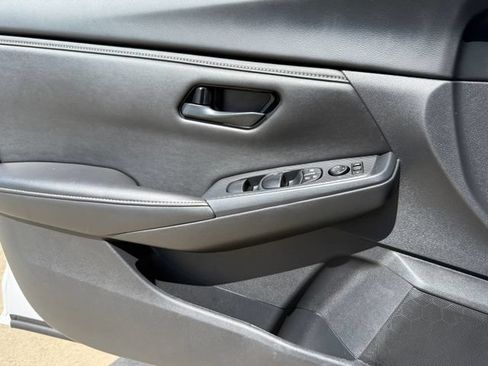 Used 2025 Nissan Sentra S FWD image 21
