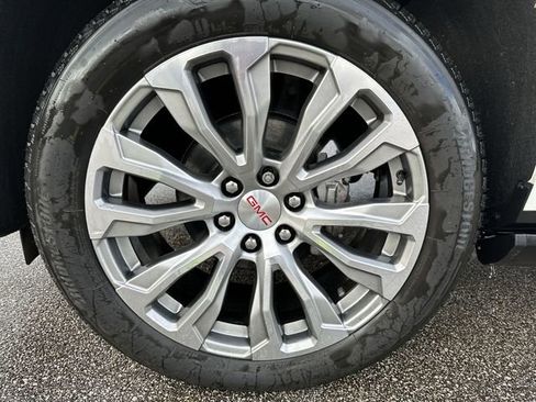 Certified 2022 GMC Yukon XL Denali image 21