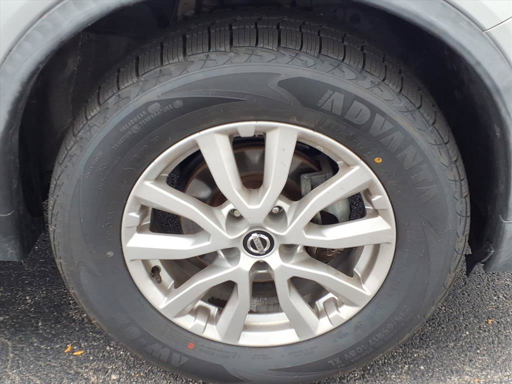 Used 2017 Nissan Rogue SV AWD/4WD image 28