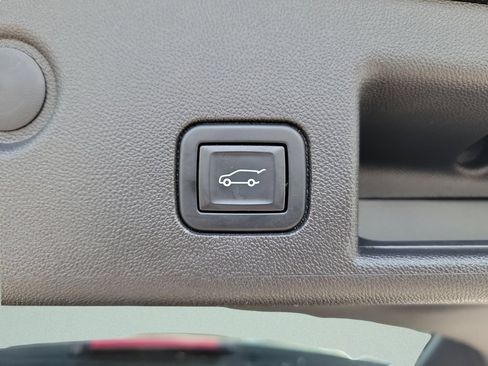 Used 2022 Chevrolet Equinox LT FWD image 8