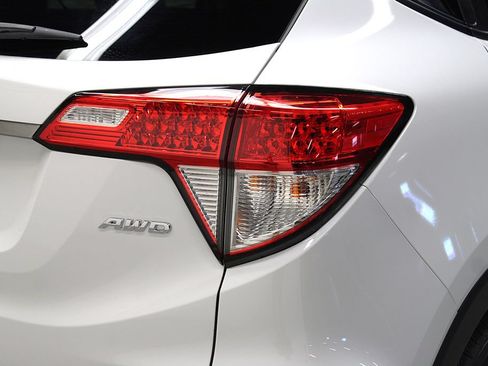 Used 2022 Honda HR-V EX image 35