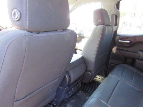 Used 2021 Chevrolet Silverado 1500 LT w/ Safety Package II AWD/4WD image 25