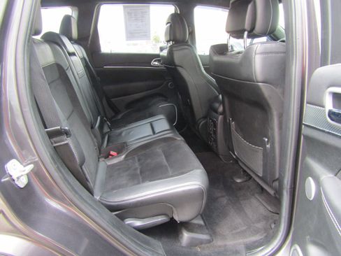Used 2014 Jeep Grand Cherokee SRT image 20