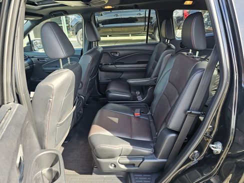 Used 2020 Honda Pilot Black Edition image 18