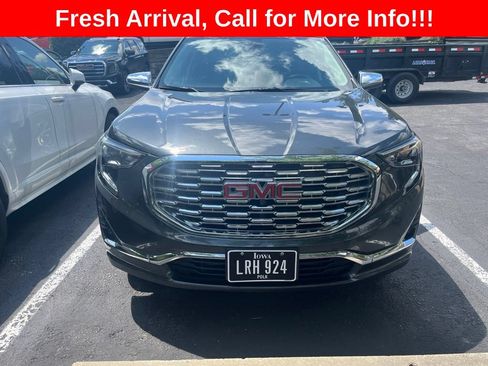 Used 2018 GMC Terrain Denali w/ Driver Alert Package II AWD/4WD image 2