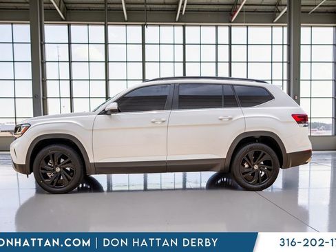 Used 2022 Volkswagen Atlas SE w/ Black Wheel Package AWD/4WD image 2