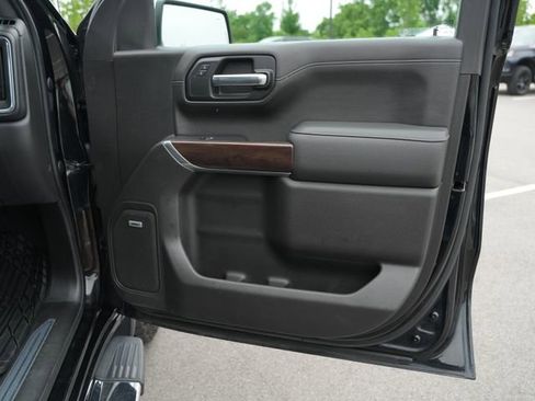 Used 2019 GMC Sierra 1500 SLT w/ SLT Premium Plus Package AWD/4WD image 22