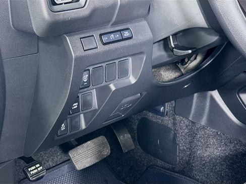 Used 2025 Nissan Frontier S RWD image 10