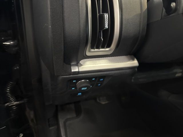 Used 2025 Ford Expedition Active AWD/4WD image 13