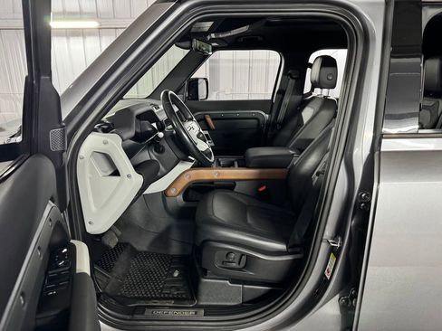 Used 2022 Land Rover Defender 110 X-Dynamic SE AWD/4WD image 41