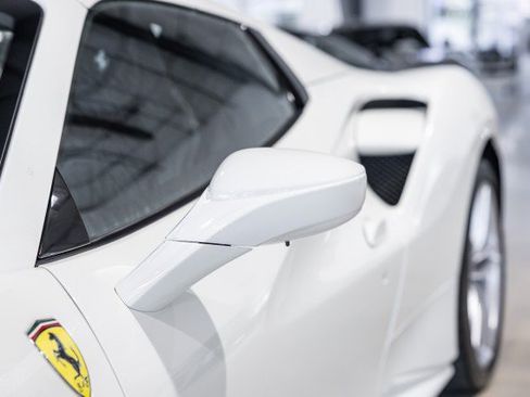 Used 2018 Ferrari 488 Spider RWD image 13