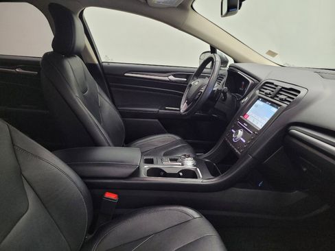 Used 2018 Ford Fusion Titanium image 21