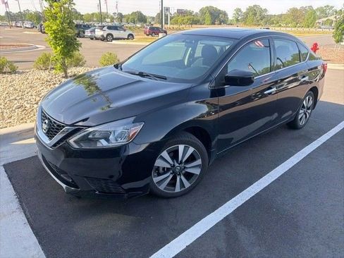 Used 2019 Nissan Sentra SV w/ Special Edition Package FWD image 9