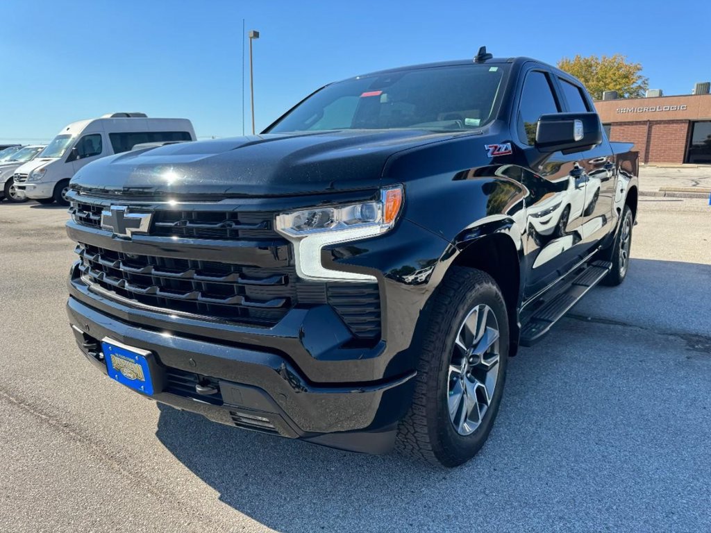 Used 2025 Chevrolet Silverado 1500 RST w/ All Star Edition Plus AWD/4WD image 7