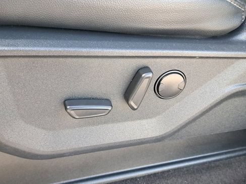 Certified 2022 Ford F150 XLT w/ Equipment Group 302A High image 19