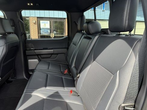 Used 2025 Ford F150 Lariat AWD/4WD image 14
