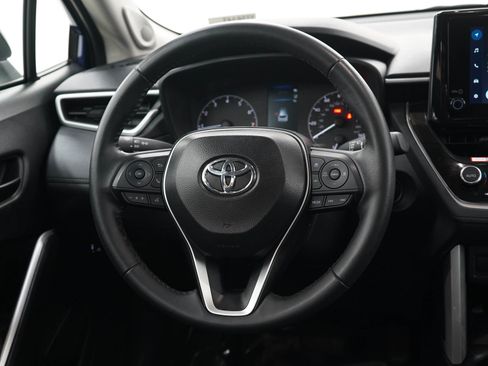 Used 2025 Toyota Corolla Cross LE w/ Moonroof Package AWD/4WD image 16