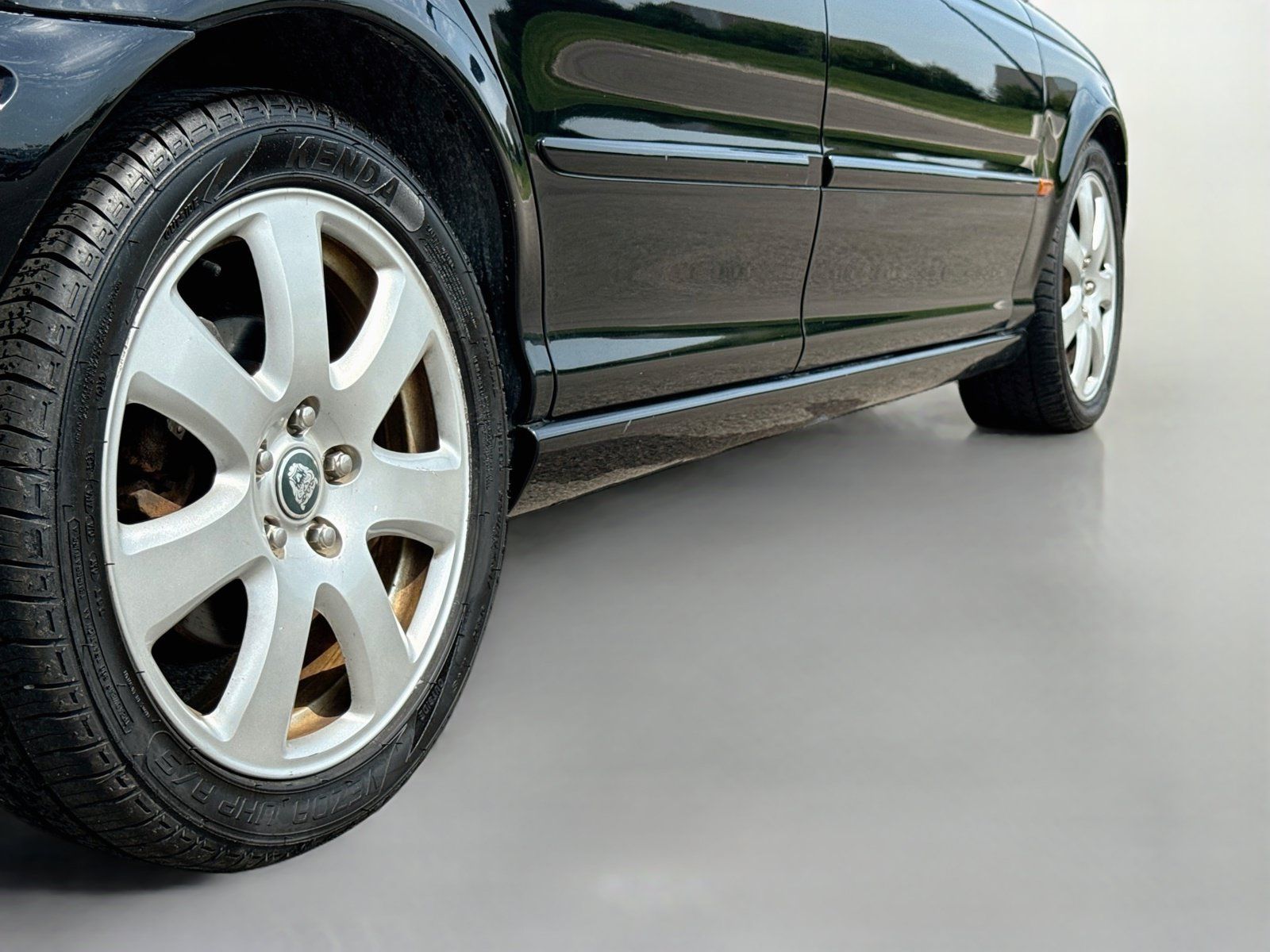 Used 2004 Jaguar X-TYPE 3.0 AWD/4WD image 9