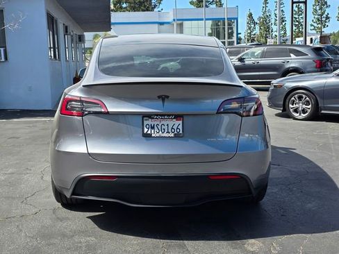 Used 2024 Tesla Model Y Performance image 7