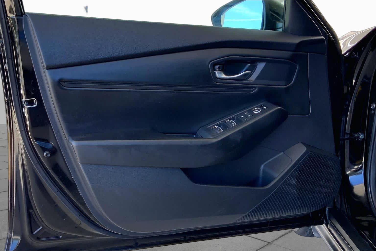 Used 2023 Honda Accord EX image 22