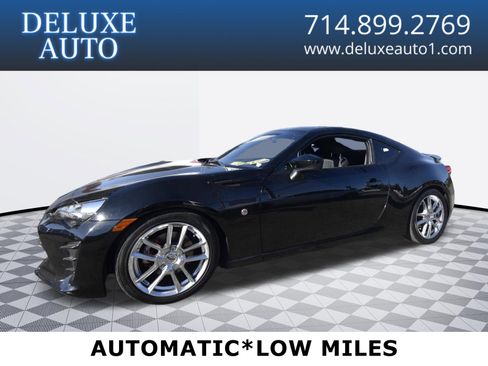 Used 2017 Toyota 86 image 1