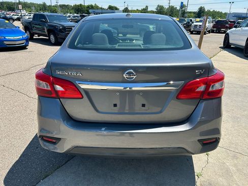 Used 2019 Nissan Sentra SV FWD image 6