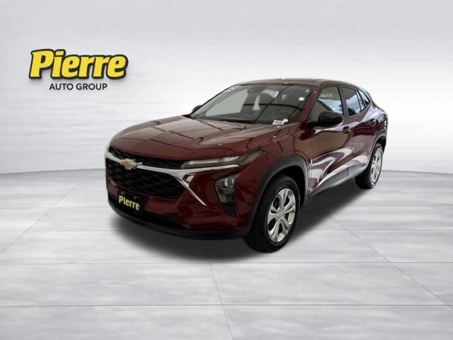 Used 2025 Chevrolet Trax LS w/ Driver Confidence Package FWD 360° Tour